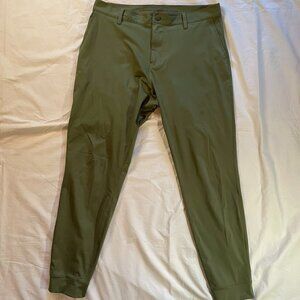 Rhone Commuter Jogger, Original, Slim Fit, Size 34, Green Color